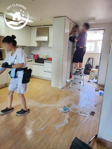 Read more about the article “특수 청소”인천 영종 LH2단지 치매 어르신 주거 청소 / 치매센터 의뢰, 탈거 청소+바퀴벌레 방역까지 끝낸 현장